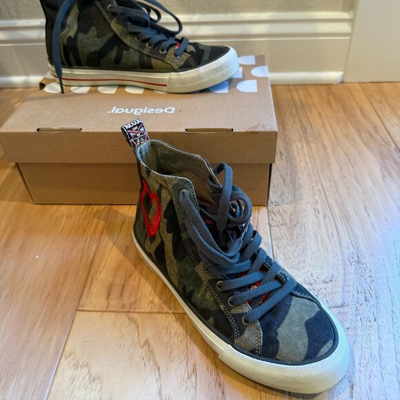 Desigual Camo Heart High-Top Sneakers – Women’s Size 6 - Picture 6 of 7